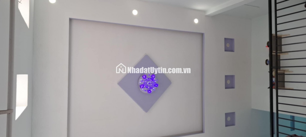 Nhà 3 tầng mới đang cho Thuê 2 căn riêng biệt Huỳnh Tấn Phát Quận 7