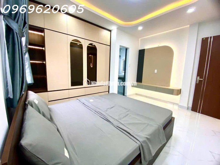 Bán Nhà 5 tầng Quận 7 Đường số 79 và Lâm Văn Bền phường Tân Quy