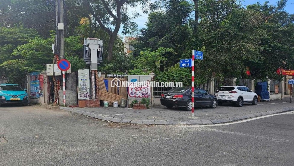 Nhà Trích Sài, 6 tầng thang máy, diện tích 43m, mặt. tiền 3m thoáng đẹp.