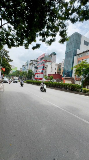 NGUYỄN VĂN CỪ, LONG BIÊN - 50M2 x 6 TẦNG- Ô TÔ VÀO NHÀ - THANG MÁY- 1KM RA CẦU CHƯƠNG DƯƠNG, 400M RA BỆNH VIỆN QUỐC TẾ, FULL NỘI THẤT TRANG TRỌNG