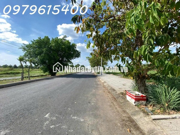 BÁN GẤP ĐẤT THỔ CƯ AN HẠ, BÌNH CHÁNH: SỔ ĐỎ TRAO TAY, DIỆN TÍCH 100M2, GIÁ NHỈNH 2 TỶ - CƠ HỘI VÀNG CHO NHÀ ĐẦU TƯ!