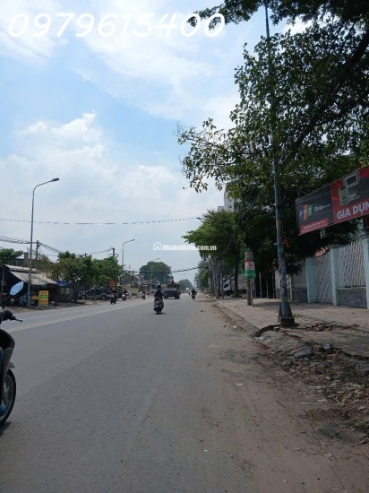 BÁN GẤP ĐẤT THỔ CƯ AN HẠ, BÌNH CHÁNH: SỔ ĐỎ TRAO TAY, DIỆN TÍCH 100M2, GIÁ NHỈNH 2 TỶ - CƠ HỘI VÀNG CHO NHÀ ĐẦU TƯ!