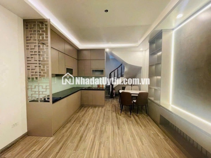 Chính chủ cần bán nhà Mỹ Đình-Nam Từ Liêm-HN-5 tầng 30m² mt 3,9m, ngõ nông, nhà đẹp, nội thất VIP, 6,8 tỷ