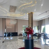 The Solia-1000 lô đất nền sổ sẵn-Bến Lức Long An

⸻

 TIỆN ÍCH NỘI KHU:
 Công viên trung tâm, hồ điều hòa, đường dạo bộ
 Hồ bơi, khu BBQ,