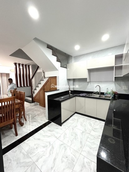 Nhà Lô Góc không lộ giới, hẻm xe tải đường Trần Xuân Soạn Quận 7