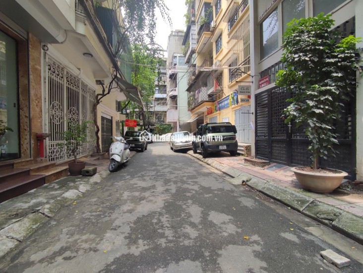 LÔ GÓC.MẶT CHÍNH 6.5M.DT 63M2XÂY 7 TẦNG THANG MÁY PHỐ HOÀNG ĐẠO THÀNH – NGUYỄN XIỂN – KIM GIANG.