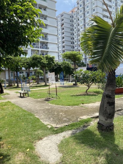 Cần bán gấp căn hộ được chính chủ ở kỹ, có sổ hồng: 68m2, 2PN, 2 ban công