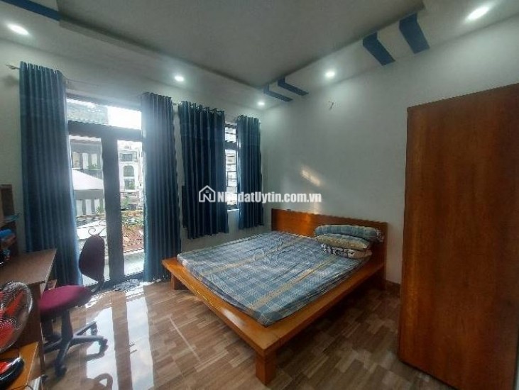 GÒ VẤP - ĐỐI DIỆN TRƯỜNG HUỲNH VĂN NGHỆ SẦM UẤT - HẺM 8M LỀ 2M - SIÊU KINH DIANH ĐA NGÀNH NGHỀ - 5 TẦNG CÓ LỬNG - CHỈ 9.2 TỶ
