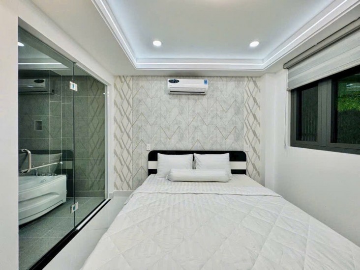 PHAN HUY ÍCH, GÒ VẤP - NHÀ 5 TẦNG - CÓ THANG MÁY - HẺM XE HƠI