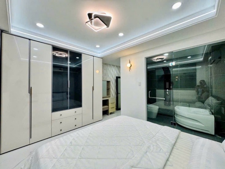 PHAN HUY ÍCH, GÒ VẤP - NHÀ 5 TẦNG - CÓ THANG MÁY - HẺM XE HƠI
