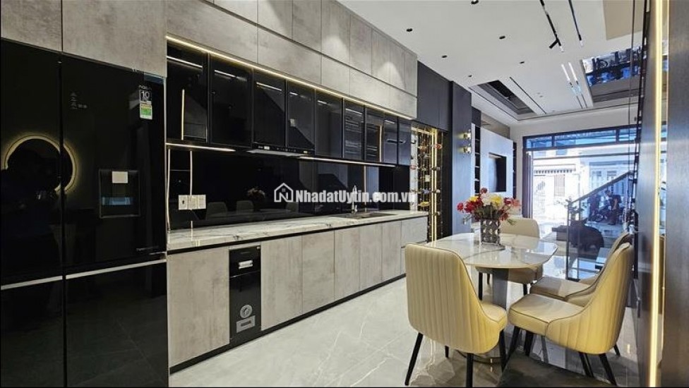 HUỲNH TẤN PHÁT, QUẬN 7 - BÁN NHÀ PHỐ GÓC 2 MẶT TIỀN THOÁNG MÁT, XÂY MỚI 100% - 70m2 - 4 TẦNG BTCT - NHỈNH 6 TỶ