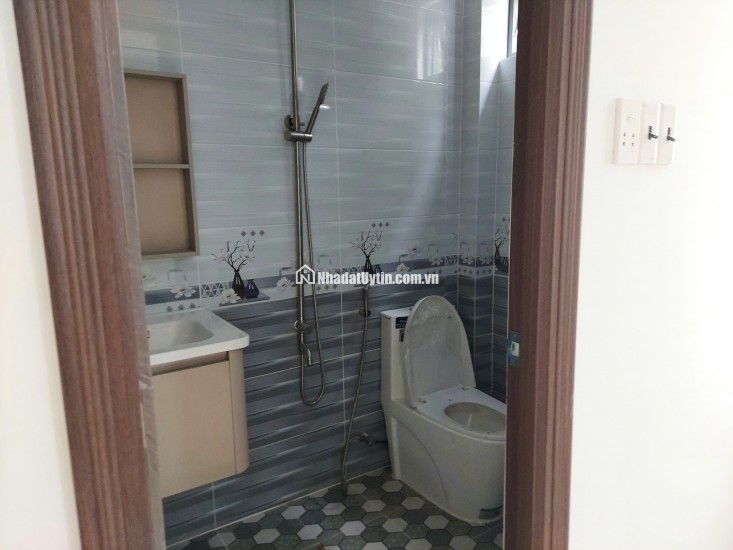 Bán Gấp Nhà Mặt Tiền Tại Cần Đước