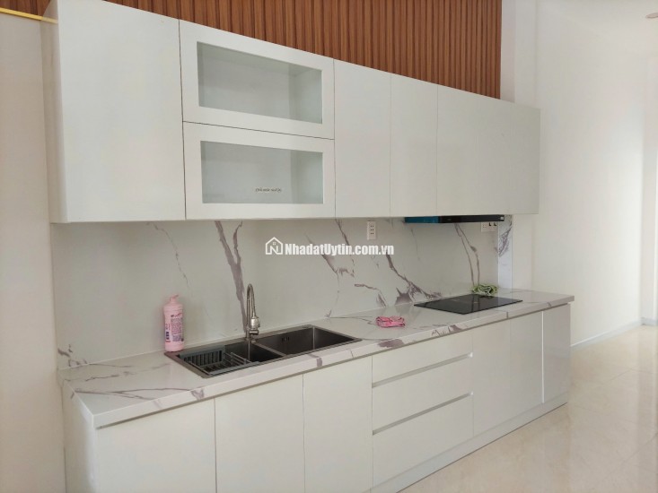 Bán Gấp Nhà Mặt Tiền Tại Cần Đước
