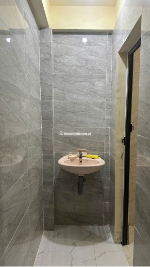 CHO THUÊ NHÀ NGUYÊN CĂN – 2 TẦNG + 1 TẦNG LỬNG – VỊ TRÍ SIÊU ĐẸP, HIẾM