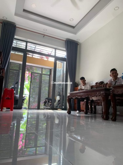 Nhà 2 tầng hẻm 3 gác phường 8, quận 8