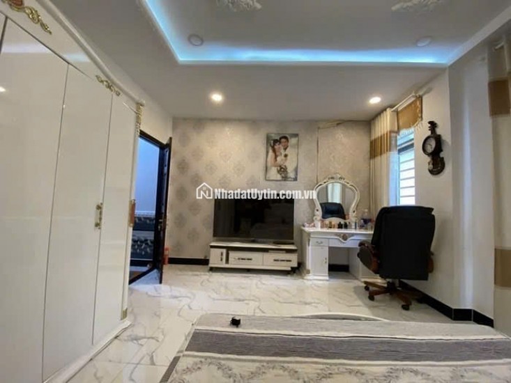 100m2 - Giá 16,5 tỷ - Mặt tiền Tân Thuận Nam giao Phú Thuận, Q7