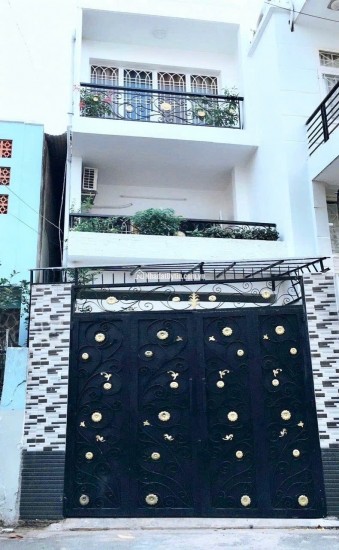 22 Triệu: nguyên căn XE HƠI TRONG NHÀ- Hoàng Hoa Thám- 3 Tầng 4 Phòng- Bếp & 4 Máy Lạnh. 0933910039