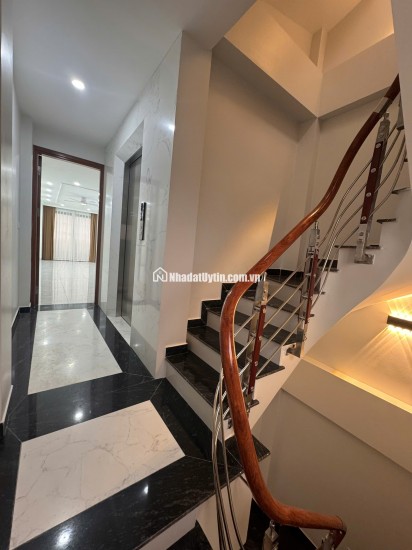  BÁN NHÀ MẶT ĐƯỜNG – MỚI XÂY – THANG MÁY – Ô TÔ TRÁNH – THANH TRÌ 
