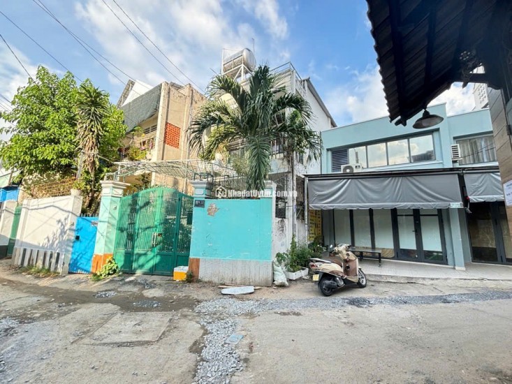 Bùi Đình Túy 72 m2,  2tầng ,  4.4 x17,  9.8 tỷ Phường 12 Bình Thạnh
Nhà cũ tiện xây mới, 3PN, 2 vệ sinh
Lh Thanh Hải 0905005058