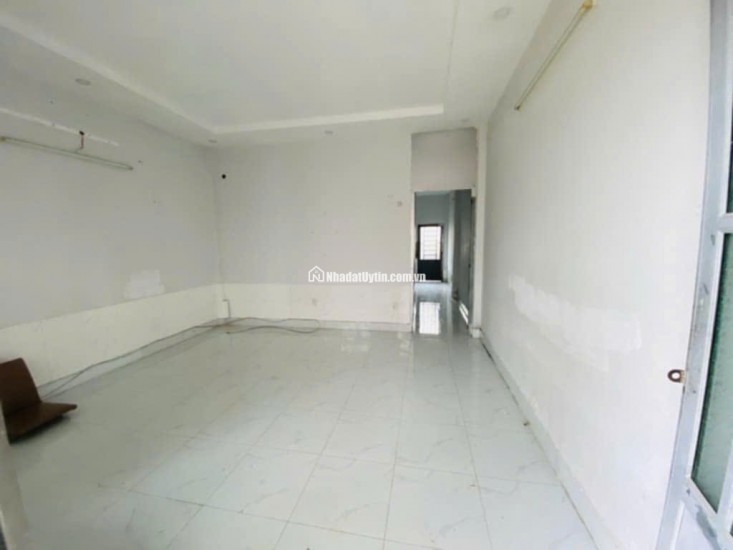 NHÀ 2 MẶT TIỀN LINH ĐÔNG THỦ ĐỨC, 50M2, HẺM XE HƠI, KẾ VÀNH DAI 2, HƠN 4 TỶ XÍU