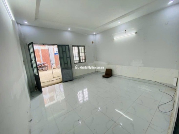 NHÀ 2 MẶT TIỀN LINH ĐÔNG THỦ ĐỨC, 50M2, HẺM XE HƠI, KẾ VÀNH DAI 2, HƠN 4 TỶ XÍU