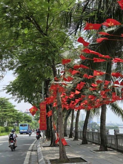 Lạc Long Quân nhà 4 tầng - 75m2, Lô góc, Ô tô , Gần Hồ, 19.5 tỷ, An cư trọn vẹn