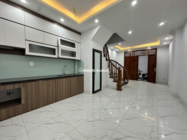 Bán nhà Đại Cát Liên Mạc 35m, 4 tầng Ô TÔ đỗ cửa