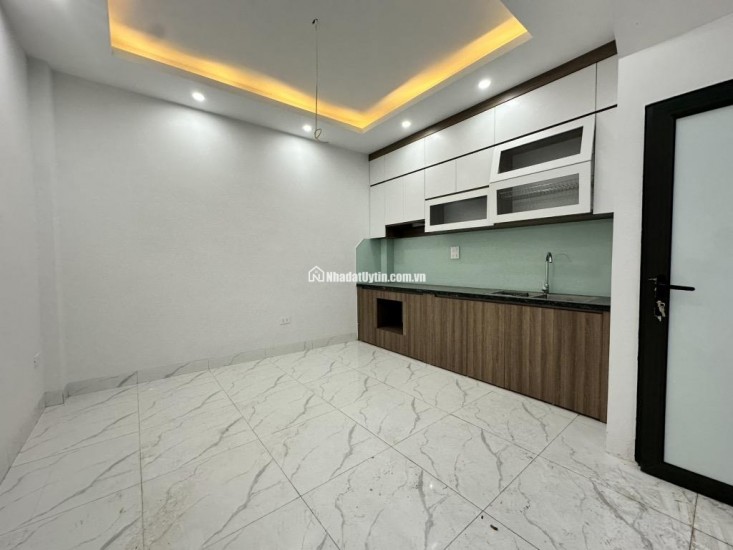 Bán nhà Đại Cát Liên Mạc 35m, 4 tầng Ô TÔ đỗ cửa