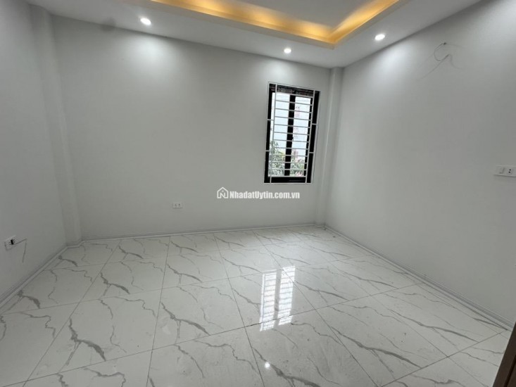 Bán nhà Đại Cát Liên Mạc 35m, 4 tầng Ô TÔ đỗ cửa