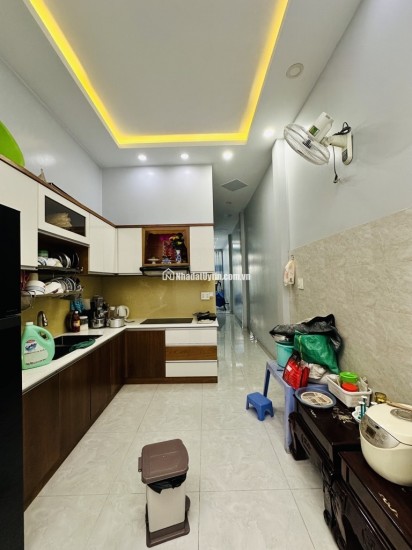 NHÀ 2 TẦNG OTO NGỦ TRONG NHÀ - GIÁ TỐT TRONG KHU VỰC - 6TYX
