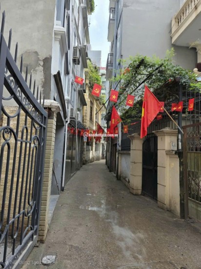 Hiếm! Đất Lạc Long Quân – 110m², ngõ thông thoáng, rộng, gần Hồ, an sinh đỉnh, giá 15 Tỷ.