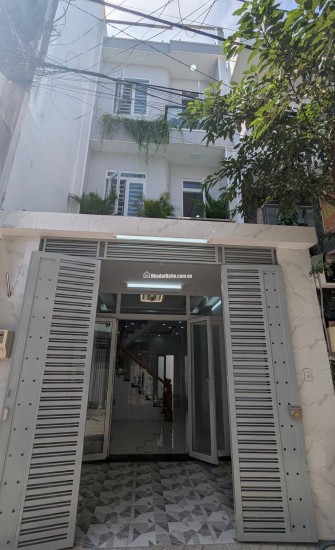 NHÀ ĐẸP HIỆN ĐẠI, HẺM Ô TÔ, NGAY TRUNG TÂM THỦ ĐỨC, GIÁ NHỈNH 6 TỶ.