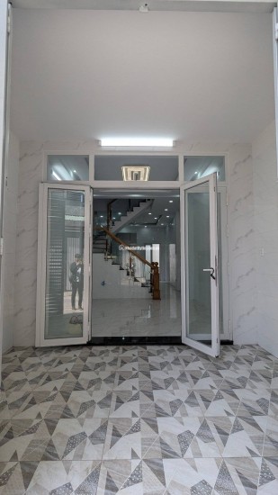 NHÀ ĐẸP HIỆN ĐẠI, HẺM Ô TÔ, NGAY TRUNG TÂM THỦ ĐỨC, GIÁ NHỈNH 6 TỶ.