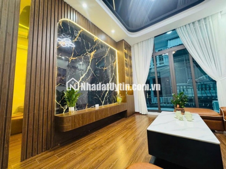 Nhà Đẹp, Nội Thất Xin Xò! Bán Nhà Trung Tâm Quận Đống Đa - Phố Trường Chinh
