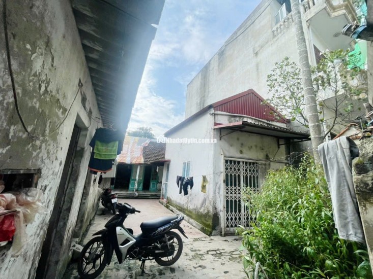 Hiếm! Đất Lạc Long Quân – 110m², ngõ thông thoáng, rộng, gần Hồ, an sinh đỉnh, giá 15 Tỷ.