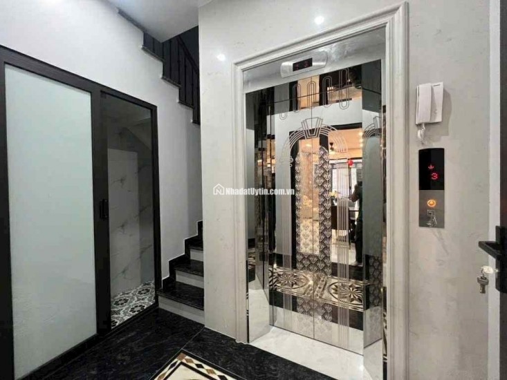 BỒ ĐỀ -HỒNG TIẾN 53M-X5 TẦNG-THANG MÁY -FULL NỘI THẤT-Ô TÔ VÀO TẬN CỬA