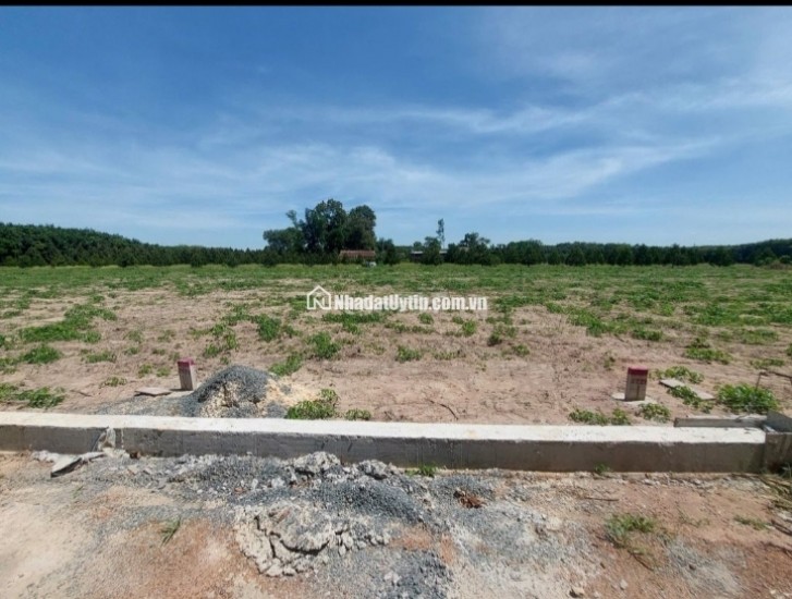 Bán đất phía sau chợ Thái Bình, 300m2 sẵn thổ cư, sổ sẵn, sang tên chỉ từ 285tr