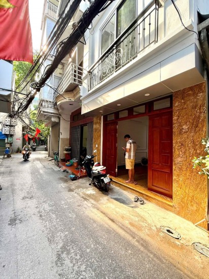 Bán nhà Trần Đại Nghĩa 5 tầng Thang máy, ô tô đỗ cửa, ngõ thông kinh doang văn phòng
