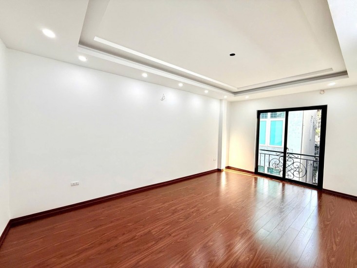 Bán nhà Trần Đại Nghĩa 5 tầng Thang máy, ô tô đỗ cửa, ngõ thông kinh doang văn phòng