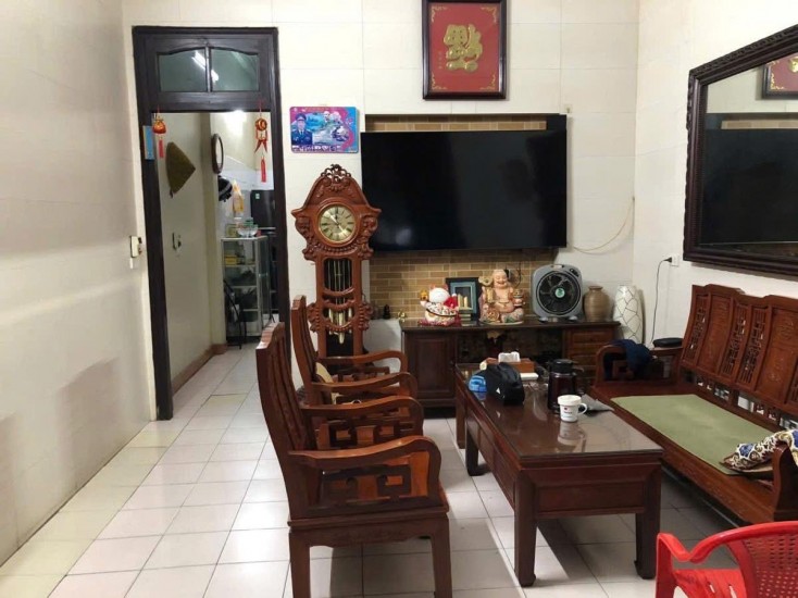 Kim Ngưu phân lô ô tô đỗ cửa vào nhà, cách 1 nhà ra mặt phố, nhà dân xây có thể cải tạo thành toà văn phòng dịch vụ