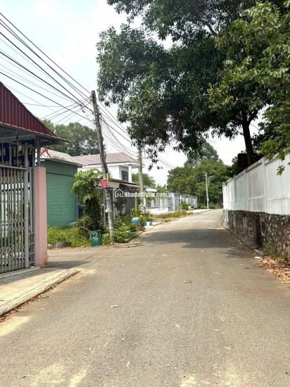  Chỉ từ 500 triệu nhận nhà mới xây ở ngay thới hòa, TP. Bến Cát.