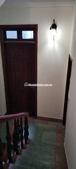 Chính chủ cho thuê nhà riêng 35m2 + 4 phòng ngủ + ngõ 81 Lương Định Của.