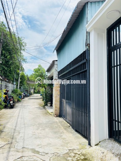 BÁN NHÀ GIÁ TỐT – TRUNG TÂM DĨ AN