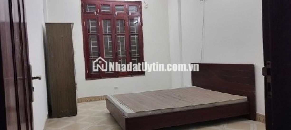 Chính chủ cho thuê nhà riêng 35m2 + 4 phòng ngủ + ngõ 81 Lương Định Của.