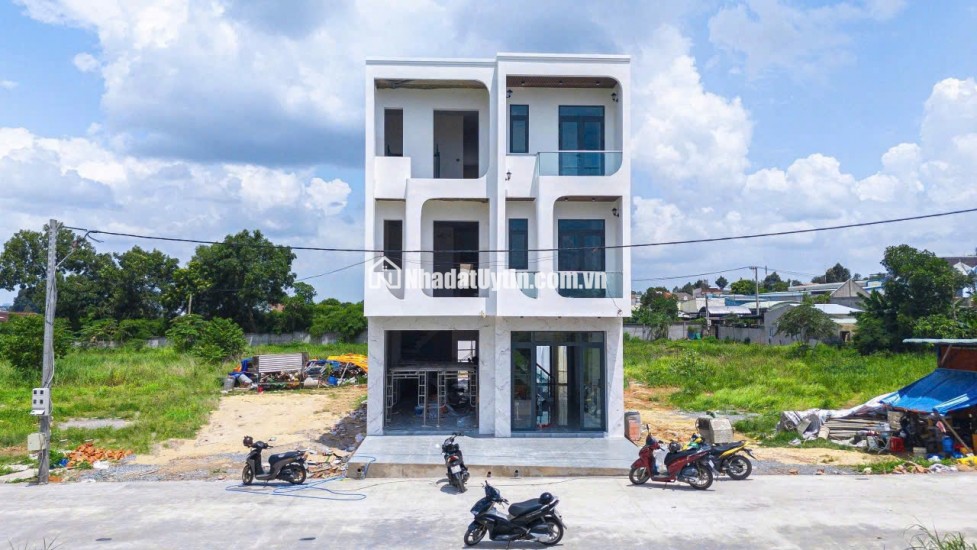 NHÀ PHỐ BÌNH DƯƠNG MỚI- 1 TRỆT 2 LẦU