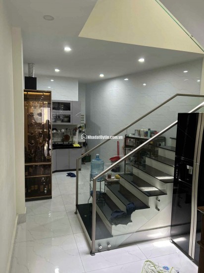 Chính Chủ Bán HXH 182M Lê Thị Bạch Cát, P.11, Q.11: DT 4.15x20m, Giá Tốt 11,5 tỷ. Liên Hệ Ngay: 0911160692 (Ngô Tú) Để Xem Nhà!