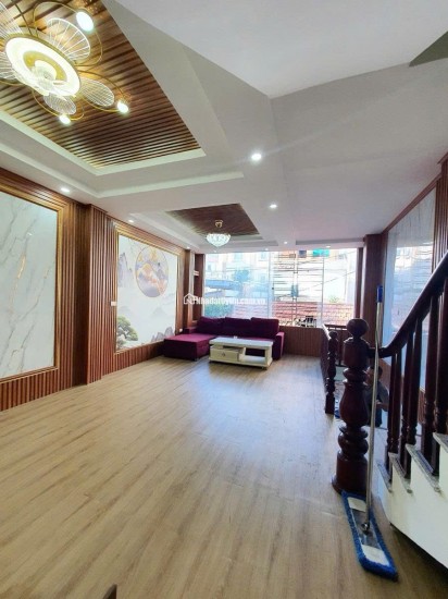 Ô TÔ ĐỖ CỬA – NHÀ DÂN XÂY - FULL NỘI THẤT – TRUNG TÂM YÊN NGHĨA