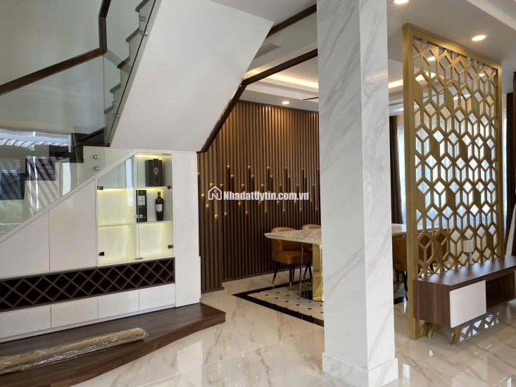 Bán Nhà Mặt Tiền 26 Đường N8, Phú Hữu, Q9