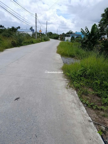 ĐẤT ĐẸP MẶT TIỀN TRUNG TÂM THỊ TRẤN CẦN ĐƯỚC