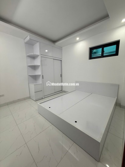 SIÊU PHẨM, LAI XÁ 5 TẦNG  45m² NGÕ OTO NHỈNH 7 TỶ LH 0978204236